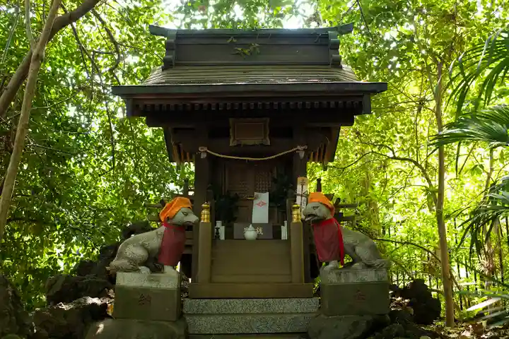 西堀氷川神社の末社・摂社