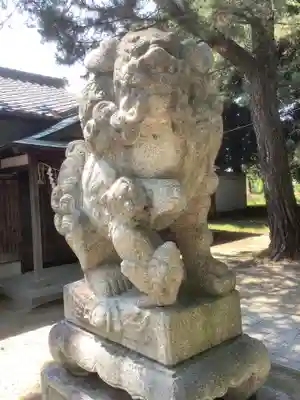 国玉神社・八劔社合殿の狛犬