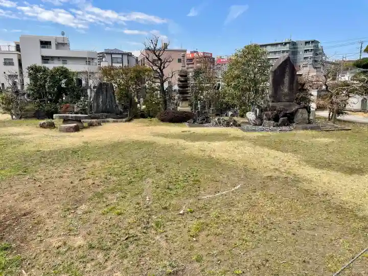 成佛寺の{uncategorized: "未分類", other: "その他", undefined: "問題あり", building: "その他建物", grave: "お墓", sacred_gate: "鳥居", guardian: "狛犬", statue: "像", buddha: "仏像", history: "歴史", nature: "自然", garden: "庭園", animal: "動物", pagoda: "塔", temizu: "手水舎", mountain_gate: "山門・神門", sanctuary: "本殿・本堂", subordinate: "末社・摂社", art: "芸術", scenery: "景色", jizo: "地蔵", ema: "絵馬", goshuin: "御朱印", omikuji: "おみくじ", items: "授与品その他", amulet: "お守り", goshuincho: "御朱印帳", eats: "食事", festival: "お祭り", votive_dance: "神楽", shichigosan: "七五三参", wedding: "結婚式", experience: "体験その他", initially: "初詣", around: "周辺", anti_infection: "感染症対策"}