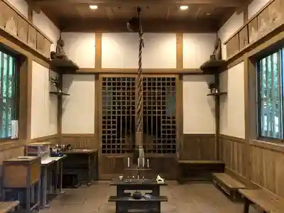秋元神社の本殿