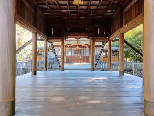 八柱神社の本殿・本堂