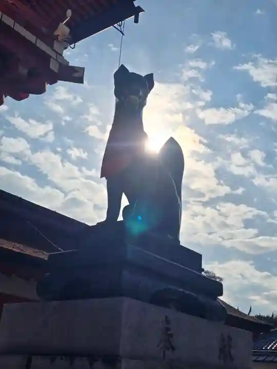 伏見稲荷大社の{uncategorized: "未分類", other: "その他", undefined: "問題あり", building: "その他建物", grave: "お墓", sacred_gate: "鳥居", guardian: "狛犬", statue: "像", buddha: "仏像", history: "歴史", nature: "自然", garden: "庭園", animal: "動物", pagoda: "塔", temizu: "手水舎", mountain_gate: "山門・神門", sanctuary: "本殿・本堂", subordinate: "末社・摂社", art: "芸術", scenery: "景色", jizo: "地蔵", ema: "絵馬", goshuin: "御朱印", omikuji: "おみくじ", items: "授与品その他", amulet: "お守り", goshuincho: "御朱印帳", eats: "食事", festival: "お祭り", votive_dance: "神楽", shichigosan: "七五三参", wedding: "結婚式", experience: "体験その他", initially: "初詣", around: "周辺", anti_infection: "感染症対策"}