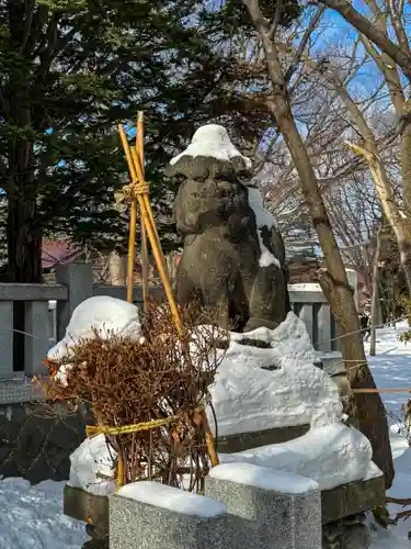 彌彦神社　(伊夜日子神社)の狛犬