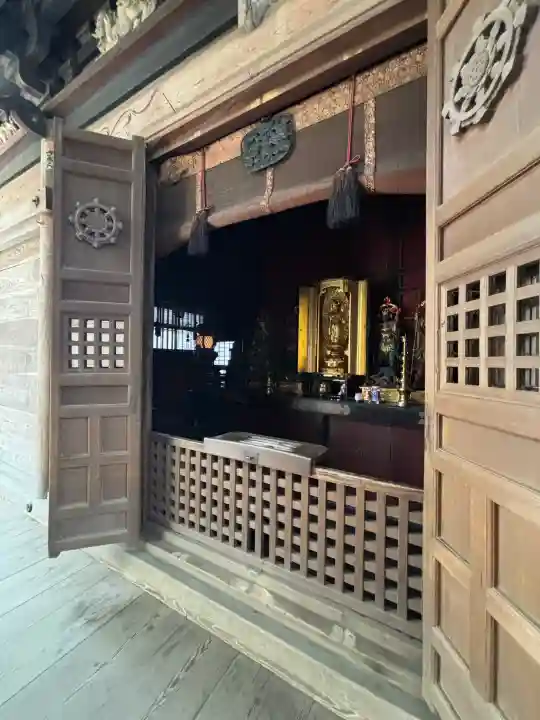 華厳寺の{uncategorized: "未分類", other: "その他", undefined: "問題あり", building: "その他建物", grave: "お墓", sacred_gate: "鳥居", guardian: "狛犬", statue: "像", buddha: "仏像", history: "歴史", nature: "自然", garden: "庭園", animal: "動物", pagoda: "塔", temizu: "手水舎", mountain_gate: "山門・神門", sanctuary: "本殿・本堂", subordinate: "末社・摂社", art: "芸術", scenery: "景色", jizo: "地蔵", ema: "絵馬", goshuin: "御朱印", omikuji: "おみくじ", items: "授与品その他", amulet: "お守り", goshuincho: "御朱印帳", eats: "食事", festival: "お祭り", votive_dance: "神楽", shichigosan: "七五三参", wedding: "結婚式", experience: "体験その他", initially: "初詣", around: "周辺", anti_infection: "感染症対策"}