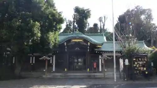 白金氷川神社の本殿