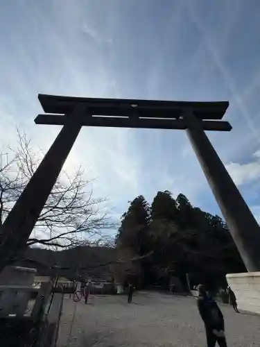 大斎原（熊野本宮大社旧社地）の{uncategorized: "未分類", other: "その他", undefined: "問題あり", building: "その他建物", grave: "お墓", sacred_gate: "鳥居", guardian: "狛犬", statue: "像", buddha: "仏像", history: "歴史", nature: "自然", garden: "庭園", animal: "動物", pagoda: "塔", temizu: "手水舎", mountain_gate: "山門・神門", sanctuary: "本殿・本堂", subordinate: "末社・摂社", art: "芸術", scenery: "景色", jizo: "地蔵", ema: "絵馬", goshuin: "御朱印", omikuji: "おみくじ", items: "授与品その他", amulet: "お守り", goshuincho: "御朱印帳", eats: "食事", festival: "お祭り", votive_dance: "神楽", shichigosan: "七五三参", wedding: "結婚式", experience: "体験その他", initially: "初詣", around: "周辺", anti_infection: "感染症対策"}