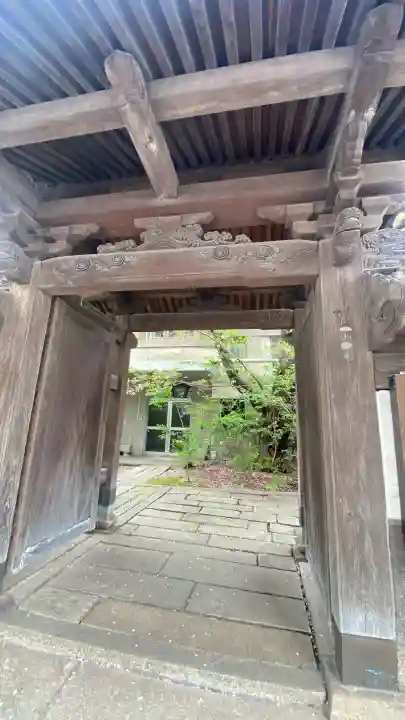 西楽寺の{uncategorized: "未分類", other: "その他", undefined: "問題あり", building: "その他建物", grave: "お墓", sacred_gate: "鳥居", guardian: "狛犬", statue: "像", buddha: "仏像", history: "歴史", nature: "自然", garden: "庭園", animal: "動物", pagoda: "塔", temizu: "手水舎", mountain_gate: "山門・神門", sanctuary: "本殿・本堂", subordinate: "末社・摂社", art: "芸術", scenery: "景色", jizo: "地蔵", ema: "絵馬", goshuin: "御朱印", omikuji: "おみくじ", items: "授与品その他", amulet: "お守り", goshuincho: "御朱印帳", eats: "食事", festival: "お祭り", votive_dance: "神楽", shichigosan: "七五三参", wedding: "結婚式", experience: "体験その他", initially: "初詣", around: "周辺", anti_infection: "感染症対策"}