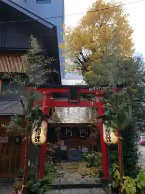 五十稲荷神社(栄寿稲荷神社)の鳥居