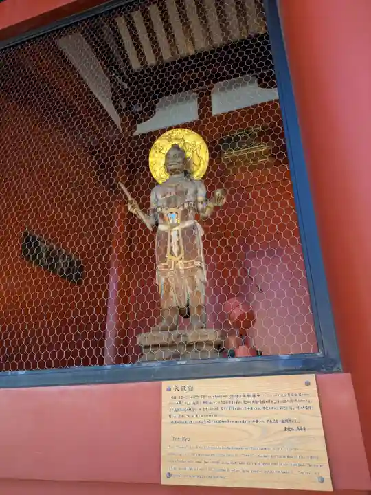 浅草寺の像