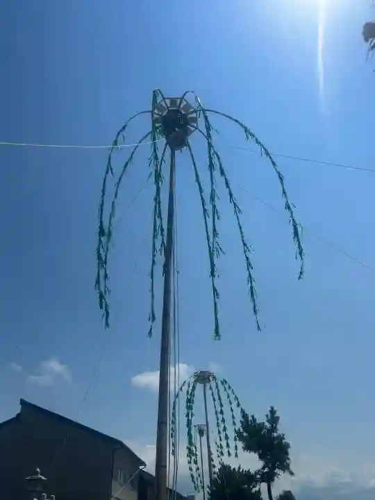 諏訪神社の{uncategorized: "未分類", other: "その他", undefined: "問題あり", building: "その他建物", grave: "お墓", sacred_gate: "鳥居", guardian: "狛犬", statue: "像", buddha: "仏像", history: "歴史", nature: "自然", garden: "庭園", animal: "動物", pagoda: "塔", temizu: "手水舎", mountain_gate: "山門・神門", sanctuary: "本殿・本堂", subordinate: "末社・摂社", art: "芸術", scenery: "景色", jizo: "地蔵", ema: "絵馬", goshuin: "御朱印", omikuji: "おみくじ", items: "授与品その他", amulet: "お守り", goshuincho: "御朱印帳", eats: "食事", festival: "お祭り", votive_dance: "神楽", shichigosan: "七五三参", wedding: "結婚式", experience: "体験その他", initially: "初詣", around: "周辺", anti_infection: "感染症対策"}