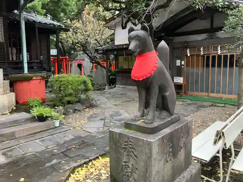 三囲神社の狛犬