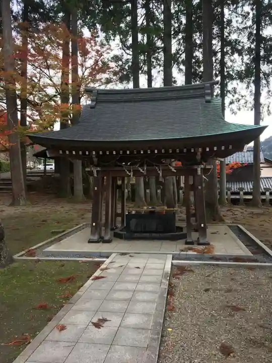 岡太神社の手水舎