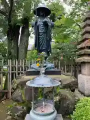 室泉寺の像