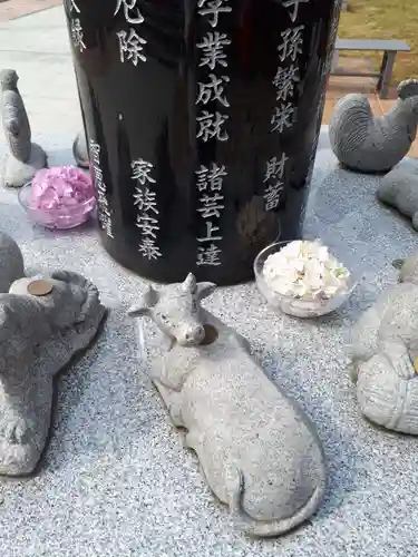 新川皇大神社の狛犬