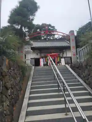 寺岡山元三大師の山門・神門