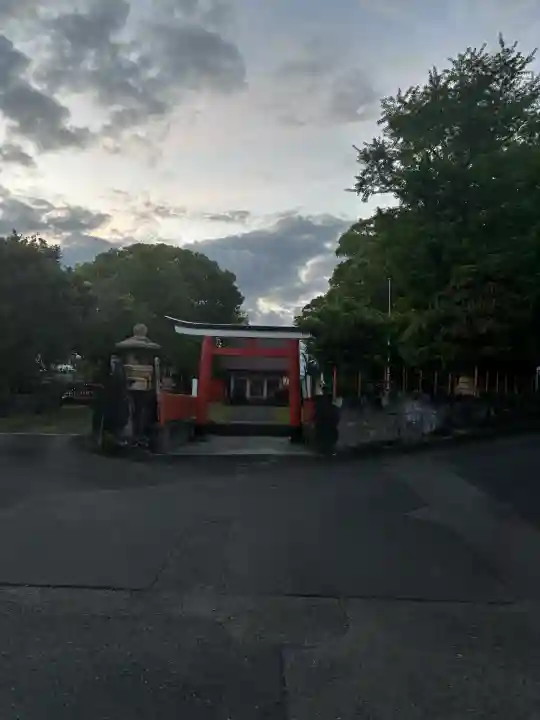 熊野神社の{uncategorized: "未分類", other: "その他", undefined: "問題あり", building: "その他建物", grave: "お墓", sacred_gate: "鳥居", guardian: "狛犬", statue: "像", buddha: "仏像", history: "歴史", nature: "自然", garden: "庭園", animal: "動物", pagoda: "塔", temizu: "手水舎", mountain_gate: "山門・神門", sanctuary: "本殿・本堂", subordinate: "末社・摂社", art: "芸術", scenery: "景色", jizo: "地蔵", ema: "絵馬", goshuin: "御朱印", omikuji: "おみくじ", items: "授与品その他", amulet: "お守り", goshuincho: "御朱印帳", eats: "食事", festival: "お祭り", votive_dance: "神楽", shichigosan: "七五三参", wedding: "結婚式", experience: "体験その他", initially: "初詣", around: "周辺", anti_infection: "感染症対策"}