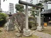 靍護稲荷神社の{uncategorized: "未分類", other: "その他", undefined: "問題あり", building: "その他建物", grave: "お墓", sacred_gate: "鳥居", guardian: "狛犬", statue: "像", buddha: "仏像", history: "歴史", nature: "自然", garden: "庭園", animal: "動物", pagoda: "塔", temizu: "手水舎", mountain_gate: "山門・神門", sanctuary: "本殿・本堂", subordinate: "末社・摂社", art: "芸術", scenery: "景色", jizo: "地蔵", ema: "絵馬", goshuin: "御朱印", omikuji: "おみくじ", items: "授与品その他", amulet: "お守り", goshuincho: "御朱印帳", eats: "食事", festival: "お祭り", votive_dance: "神楽", shichigosan: "七五三参", wedding: "結婚式", experience: "体験その他", initially: "初詣", around: "周辺", anti_infection: "感染症対策"}
