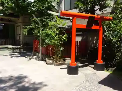 銀杏岡八幡神社の末社・摂社
