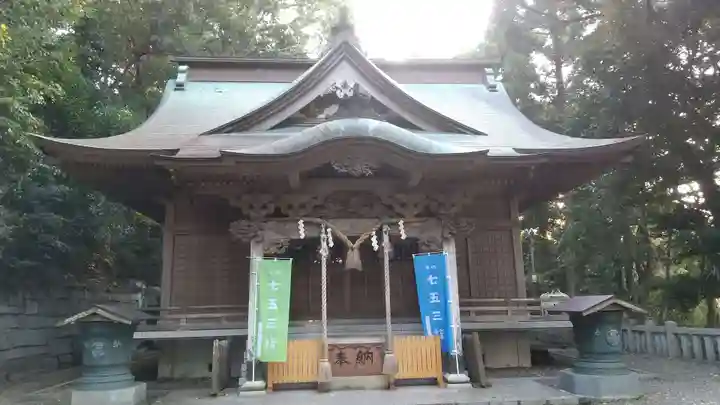泉神社の本殿・本堂
