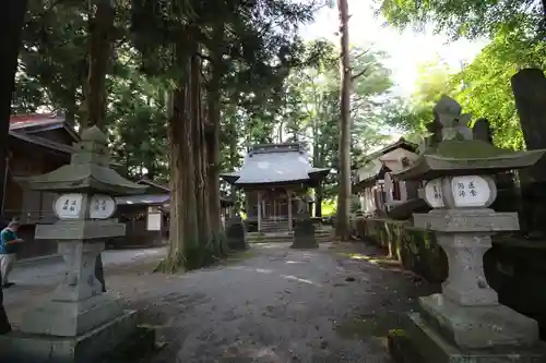 松谷神社の建物その他