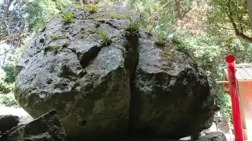 爾自神社の建物その他