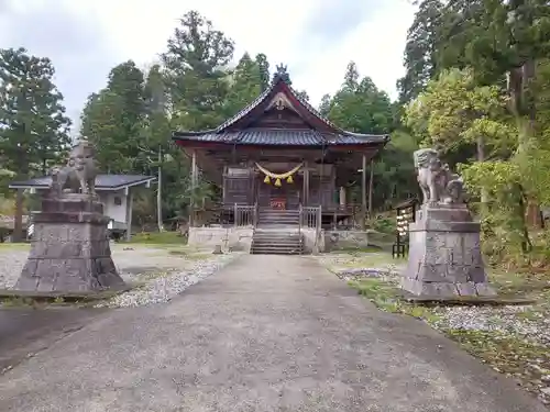 二上射水神社の本殿