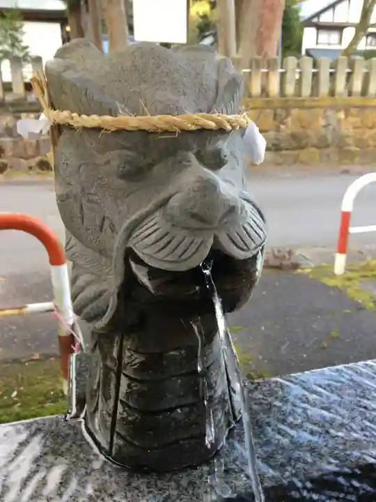 大虫神社の手水舎