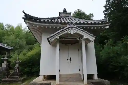 龍王寺（雪野寺跡）(滋賀県)