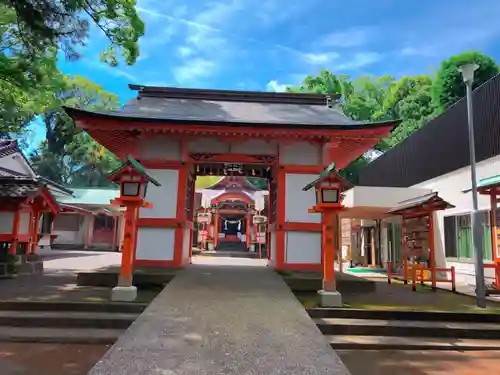 揖宿神社の山門