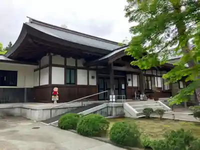 道場寺の本殿・本堂