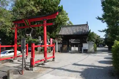 高野山真言宗 愛宕山上福院龍泉寺の鳥居