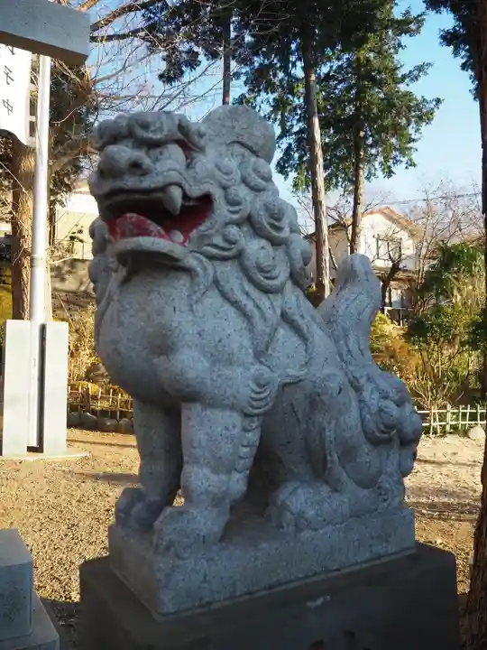 弥生神社の狛犬