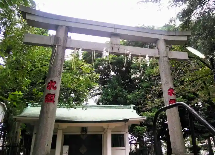 駒込富士神社の鳥居