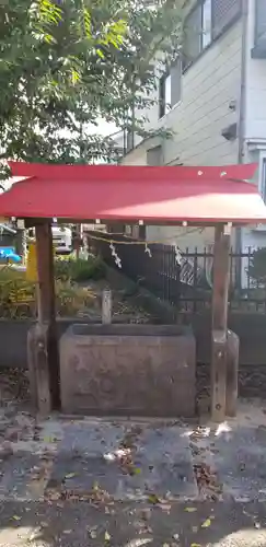 辰沼稲荷神社の手水舎