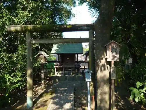 車折神社の末社