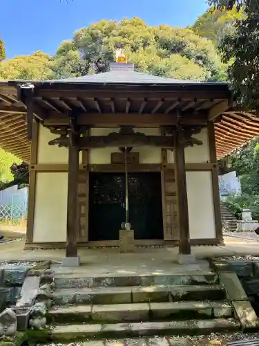 稱名寺（称名寺）の{uncategorized: "未分類", other: "その他", undefined: "問題あり", building: "その他建物", grave: "お墓", sacred_gate: "鳥居", guardian: "狛犬", statue: "像", buddha: "仏像", history: "歴史", nature: "自然", garden: "庭園", animal: "動物", pagoda: "塔", temizu: "手水舎", mountain_gate: "山門・神門", sanctuary: "本殿・本堂", subordinate: "末社・摂社", art: "芸術", scenery: "景色", jizo: "地蔵", ema: "絵馬", goshuin: "御朱印", omikuji: "おみくじ", items: "授与品その他", amulet: "お守り", goshuincho: "御朱印帳", eats: "食事", festival: "お祭り", votive_dance: "神楽", shichigosan: "七五三参", wedding: "結婚式", experience: "体験その他", initially: "初詣", around: "周辺", anti_infection: "感染症対策"}