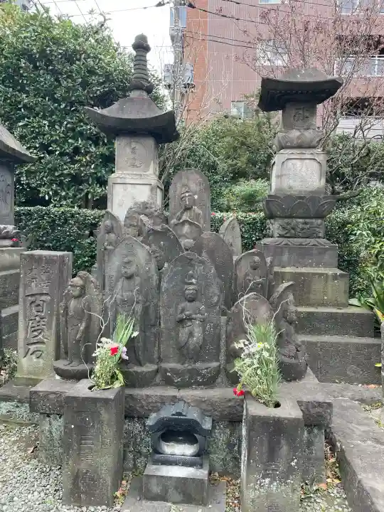 龍泉寺の{uncategorized: "未分類", other: "その他", undefined: "問題あり", building: "その他建物", grave: "お墓", sacred_gate: "鳥居", guardian: "狛犬", statue: "像", buddha: "仏像", history: "歴史", nature: "自然", garden: "庭園", animal: "動物", pagoda: "塔", temizu: "手水舎", mountain_gate: "山門・神門", sanctuary: "本殿・本堂", subordinate: "末社・摂社", art: "芸術", scenery: "景色", jizo: "地蔵", ema: "絵馬", goshuin: "御朱印", omikuji: "おみくじ", items: "授与品その他", amulet: "お守り", goshuincho: "御朱印帳", eats: "食事", festival: "お祭り", votive_dance: "神楽", shichigosan: "七五三参", wedding: "結婚式", experience: "体験その他", initially: "初詣", around: "周辺", anti_infection: "感染症対策"}