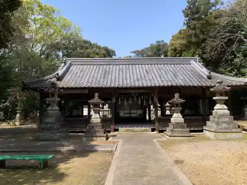 近津神社の本殿・本堂