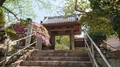 光触寺の山門・神門