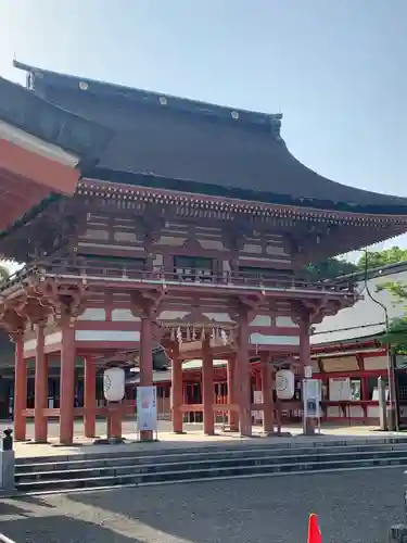 津島神社の山門・神門