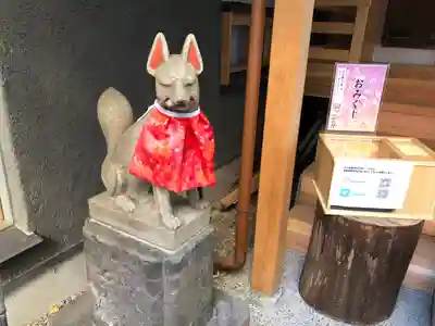 五十稲荷神社(栄寿稲荷神社)の狛犬