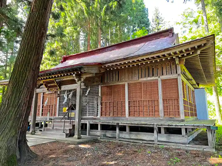 飯縄神社 里宮(皇足穂命神社)の本殿・本堂