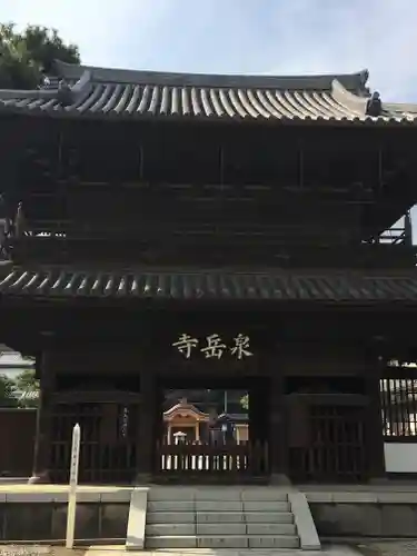 泉岳寺の山門・神門