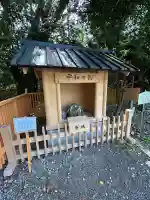 神明神社(石神さん)の{uncategorized: "未分類", other: "その他", undefined: "問題あり", building: "その他建物", grave: "お墓", sacred_gate: "鳥居", guardian: "狛犬", statue: "像", buddha: "仏像", history: "歴史", nature: "自然", garden: "庭園", animal: "動物", pagoda: "塔", temizu: "手水舎", mountain_gate: "山門・神門", sanctuary: "本殿・本堂", subordinate: "末社・摂社", art: "芸術", scenery: "景色", jizo: "地蔵", ema: "絵馬", goshuin: "御朱印", omikuji: "おみくじ", items: "授与品その他", amulet: "お守り", goshuincho: "御朱印帳", eats: "食事", festival: "お祭り", votive_dance: "神楽", shichigosan: "七五三参", wedding: "結婚式", experience: "体験その他", initially: "初詣", around: "周辺", anti_infection: "感染症対策"}