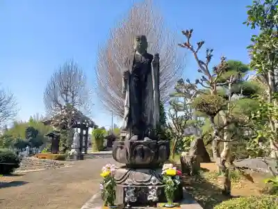 青蓮寺の{uncategorized: "未分類", other: "その他", undefined: "問題あり", building: "その他建物", grave: "お墓", sacred_gate: "鳥居", guardian: "狛犬", statue: "像", buddha: "仏像", history: "歴史", nature: "自然", garden: "庭園", animal: "動物", pagoda: "塔", temizu: "手水舎", mountain_gate: "山門・神門", sanctuary: "本殿・本堂", subordinate: "末社・摂社", art: "芸術", scenery: "景色", jizo: "地蔵", ema: "絵馬", goshuin: "御朱印", omikuji: "おみくじ", items: "授与品その他", amulet: "お守り", goshuincho: "御朱印帳", eats: "食事", festival: "お祭り", votive_dance: "神楽", shichigosan: "七五三参", wedding: "結婚式", experience: "体験その他", initially: "初詣", around: "周辺", anti_infection: "感染症対策"}