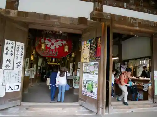 石山寺の本殿・本堂