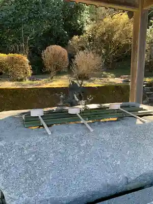 華藏寺(梅澤不動尊) の手水舎