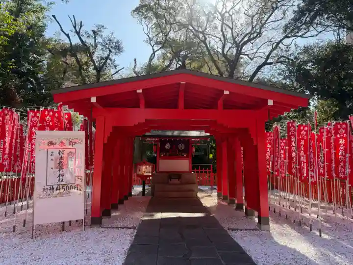 掘出稲荷神社の{uncategorized: "未分類", other: "その他", undefined: "問題あり", building: "その他建物", grave: "お墓", sacred_gate: "鳥居", guardian: "狛犬", statue: "像", buddha: "仏像", history: "歴史", nature: "自然", garden: "庭園", animal: "動物", pagoda: "塔", temizu: "手水舎", mountain_gate: "山門・神門", sanctuary: "本殿・本堂", subordinate: "末社・摂社", art: "芸術", scenery: "景色", jizo: "地蔵", ema: "絵馬", goshuin: "御朱印", omikuji: "おみくじ", items: "授与品その他", amulet: "お守り", goshuincho: "御朱印帳", eats: "食事", festival: "お祭り", votive_dance: "神楽", shichigosan: "七五三参", wedding: "結婚式", experience: "体験その他", initially: "初詣", around: "周辺", anti_infection: "感染症対策"}