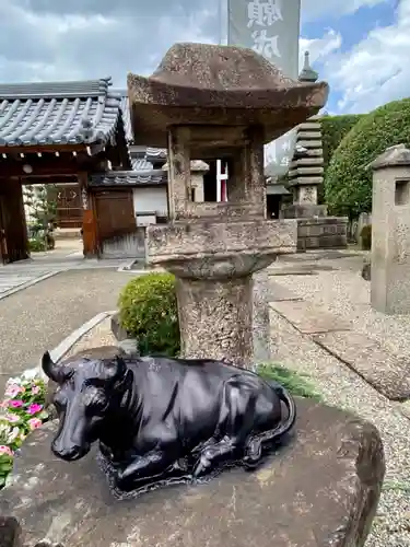 神牛石神社の像