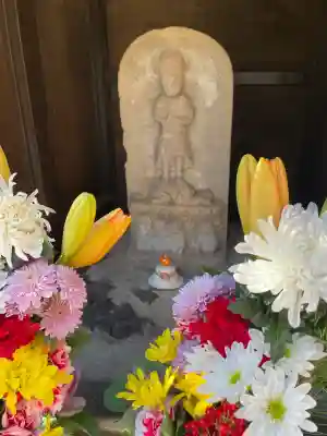 法明寺の{uncategorized: "未分類", other: "その他", undefined: "問題あり", building: "その他建物", grave: "お墓", sacred_gate: "鳥居", guardian: "狛犬", statue: "像", buddha: "仏像", history: "歴史", nature: "自然", garden: "庭園", animal: "動物", pagoda: "塔", temizu: "手水舎", mountain_gate: "山門・神門", sanctuary: "本殿・本堂", subordinate: "末社・摂社", art: "芸術", scenery: "景色", jizo: "地蔵", ema: "絵馬", goshuin: "御朱印", omikuji: "おみくじ", items: "授与品その他", amulet: "お守り", goshuincho: "御朱印帳", eats: "食事", festival: "お祭り", votive_dance: "神楽", shichigosan: "七五三参", wedding: "結婚式", experience: "体験その他", initially: "初詣", around: "周辺", anti_infection: "感染症対策"}